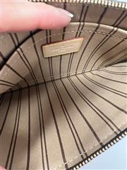 LOUIS VUITTON POUCH - MONOGRAM